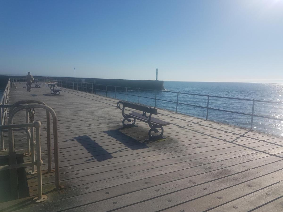 Apartamento Lovely Seafront 2 Bed Flat In Aberystwyth Exterior foto